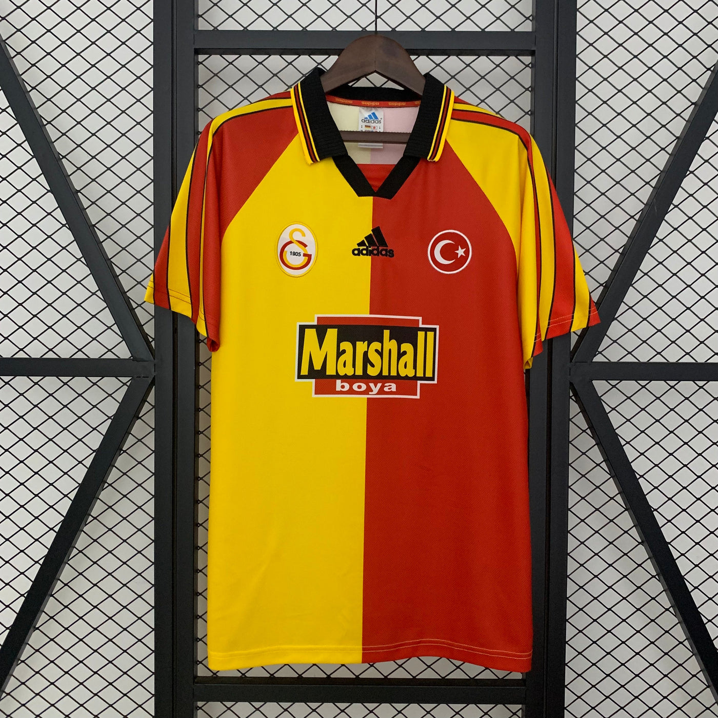 Galatasaray Home Retro Shirt 1998/1999
