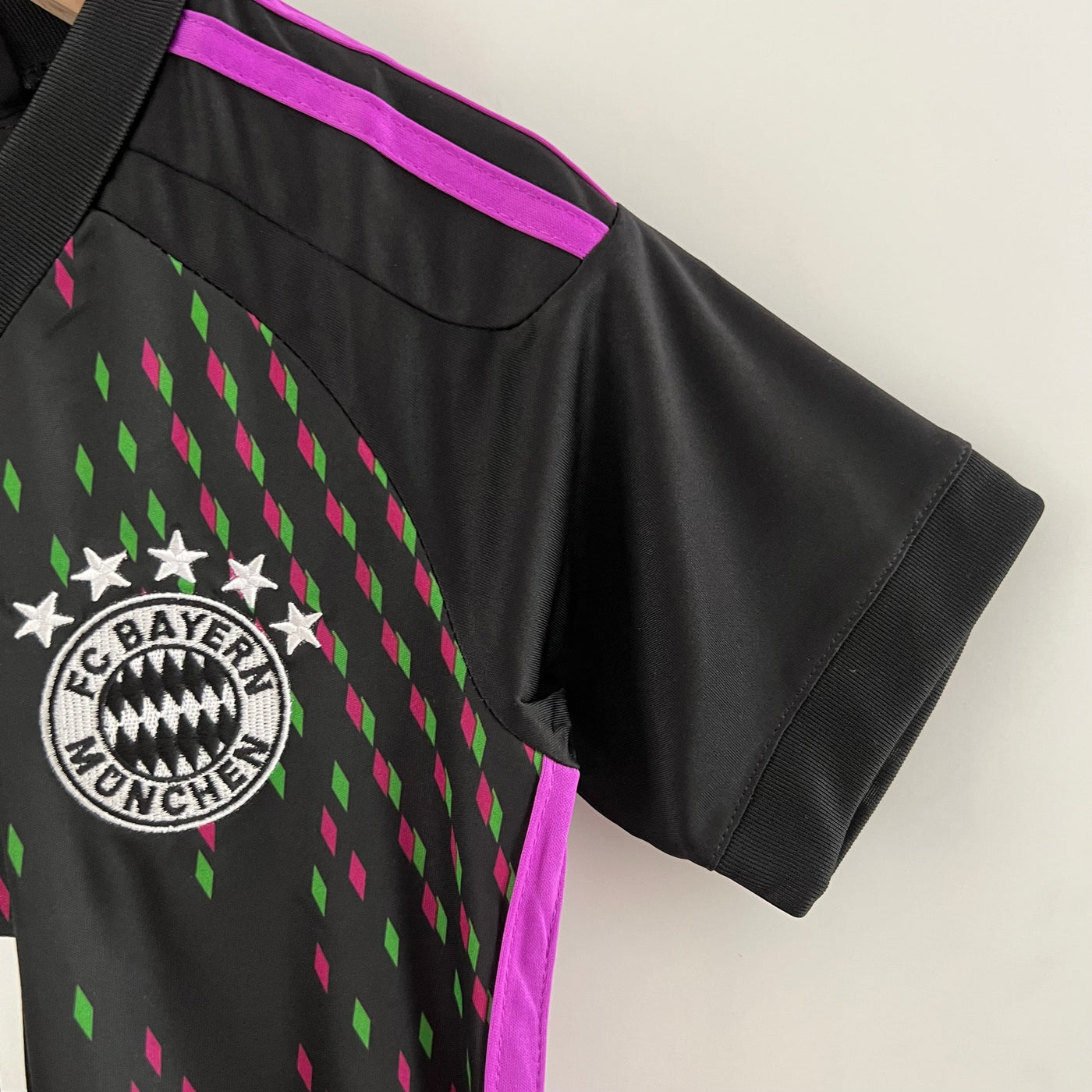 23/24 kids Bayern Munich away size: 16-28