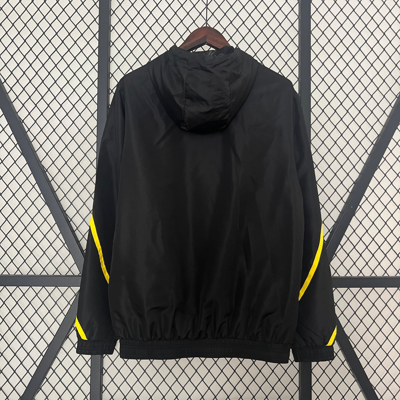 Borussia Dortmund Trench Coat 2024/2025 – Iconische Stijl voor Echte Fans!