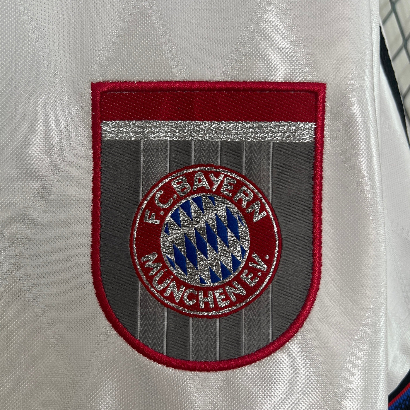 Retro Bayern Munich 96/98 Away S-XXL