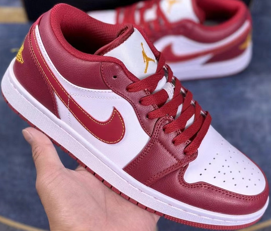 Nike Air Jordan 01 Shoes - Iconic Streetwear Sneakers