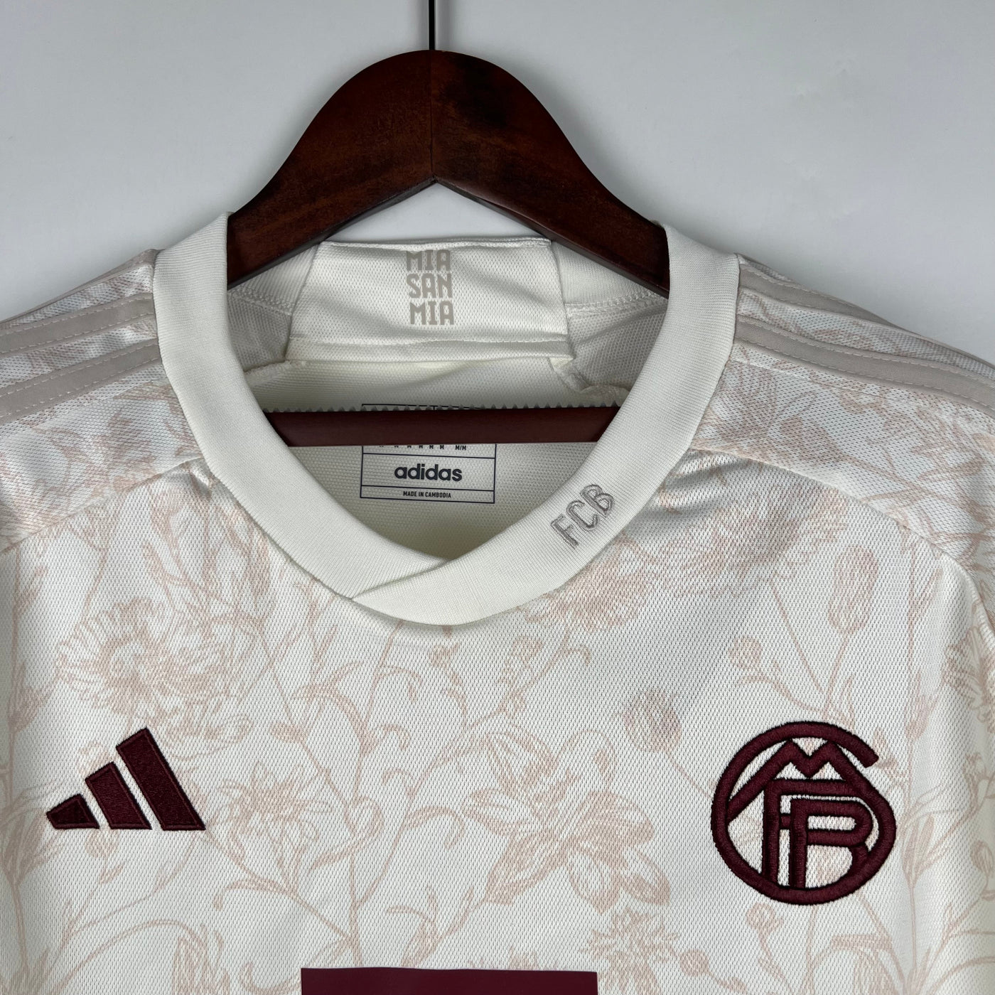 23/24 Bayern Munich third away