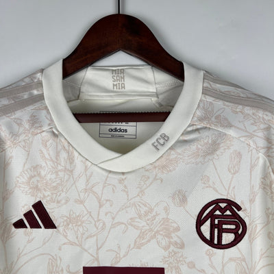 23/24 Bayern Munich third away