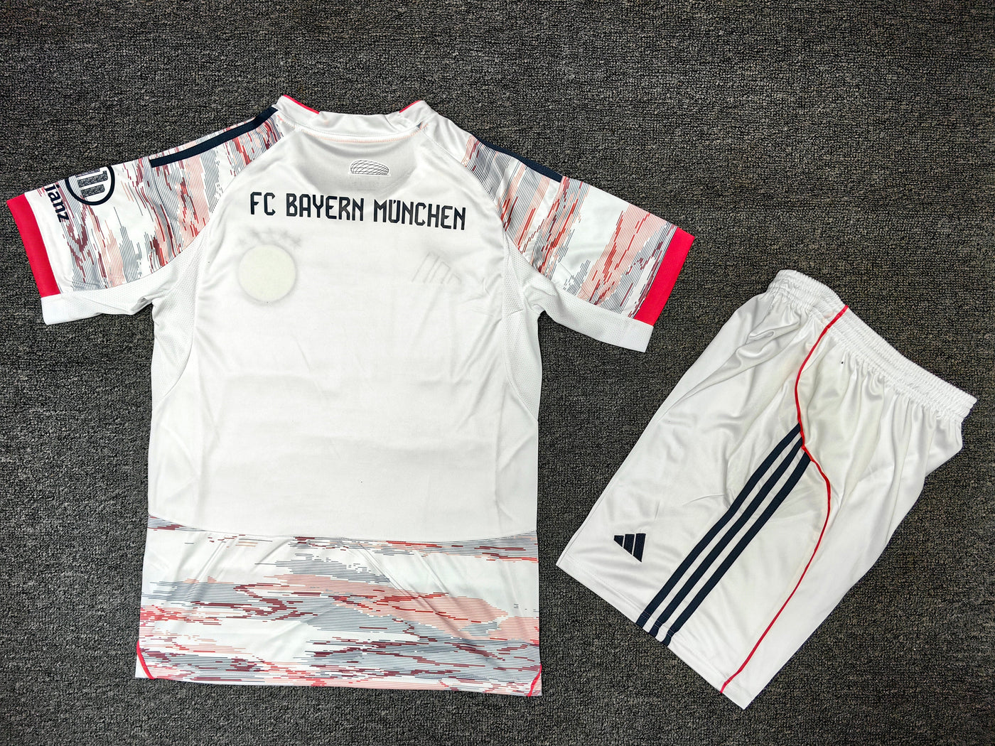 Fc Bayern Munchen Kit Away 2025/2026 - Bayer Munich