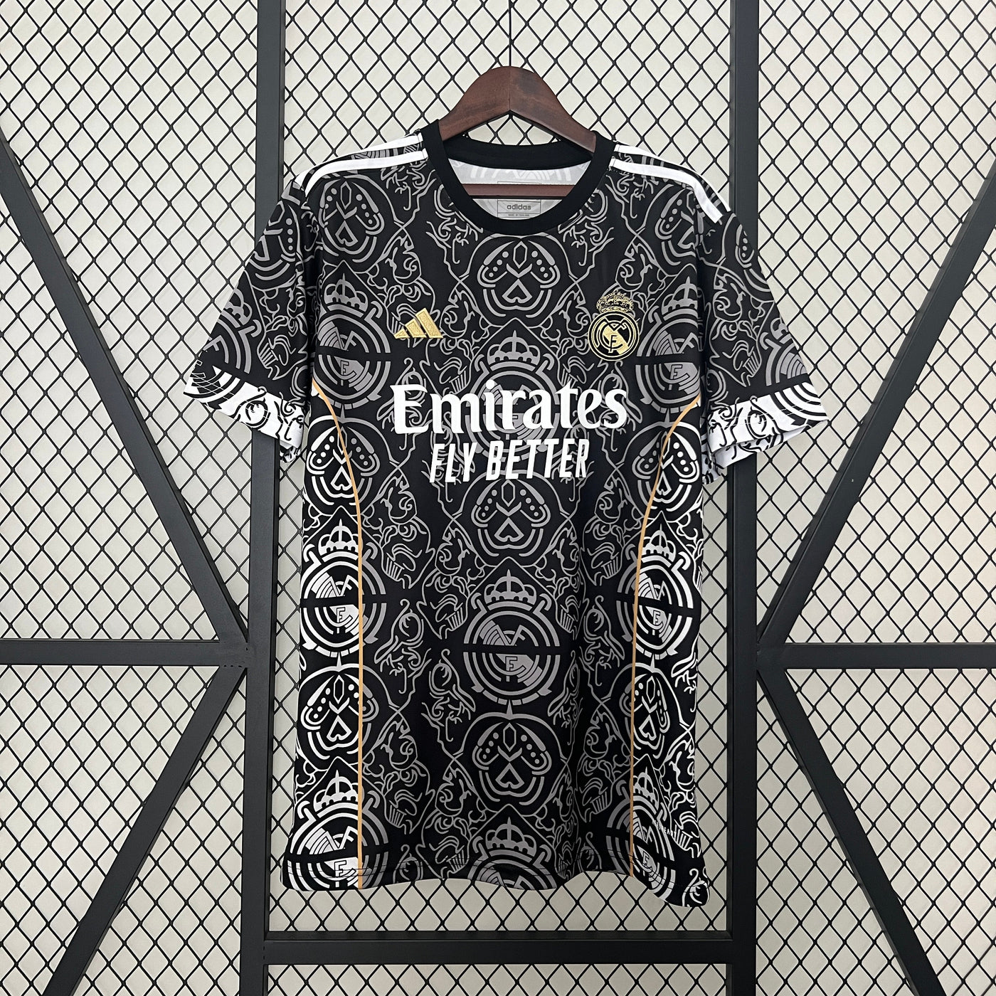 Real Madrid Black Special Edition 2024/2025