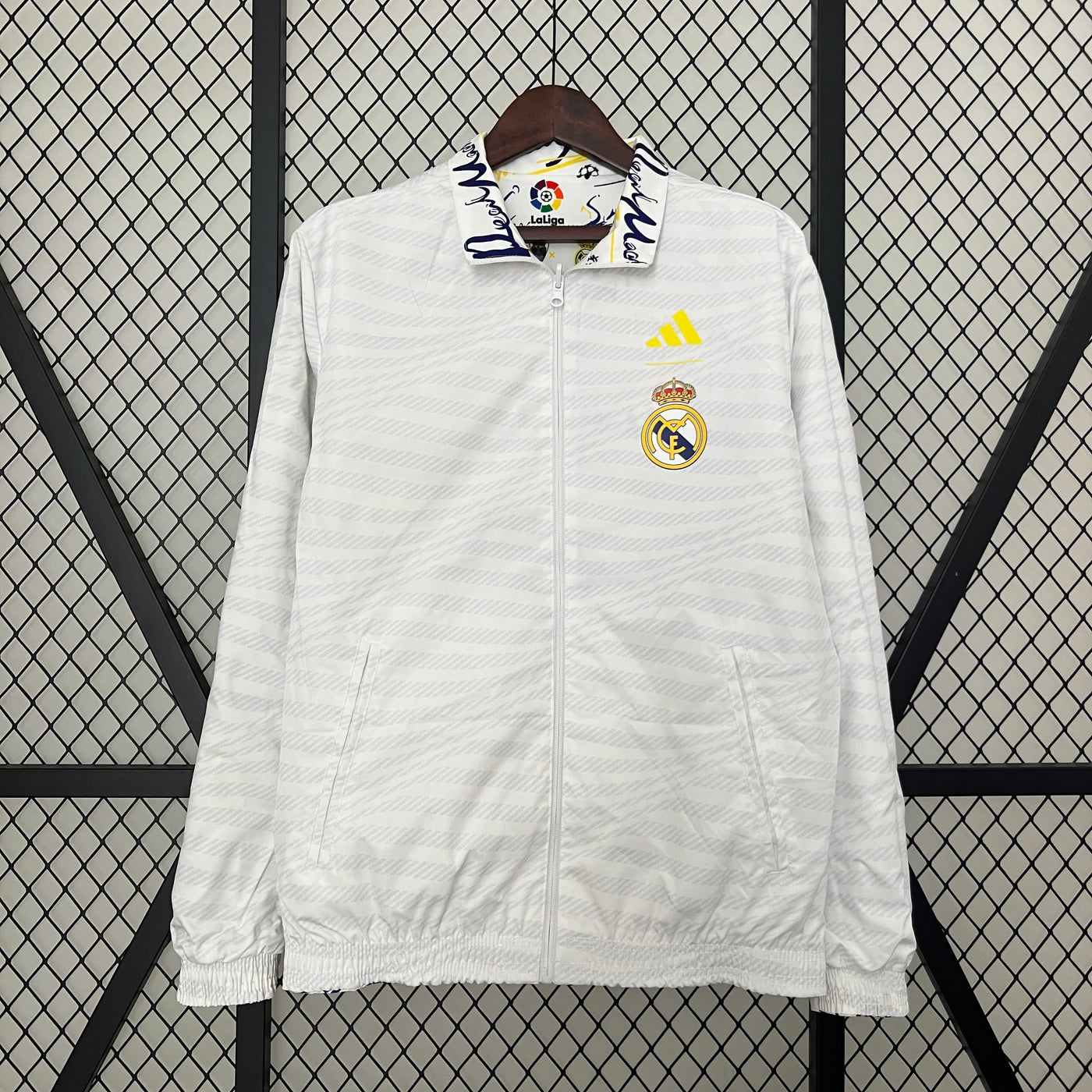 Real Madrid Windbreaker Trench Coat Reversible 2024/2025