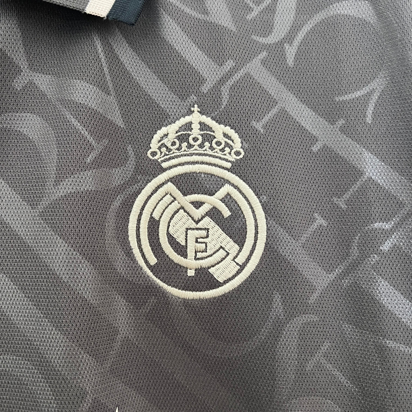Officiële Real Madrid Derde Shirt 2024/2025 - Grijs met Witte Accenten