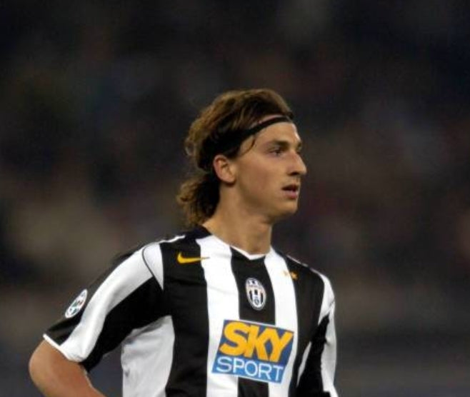 Zlatan Ibrahimovic - Juventus Home Retro Shirt 2004/2005