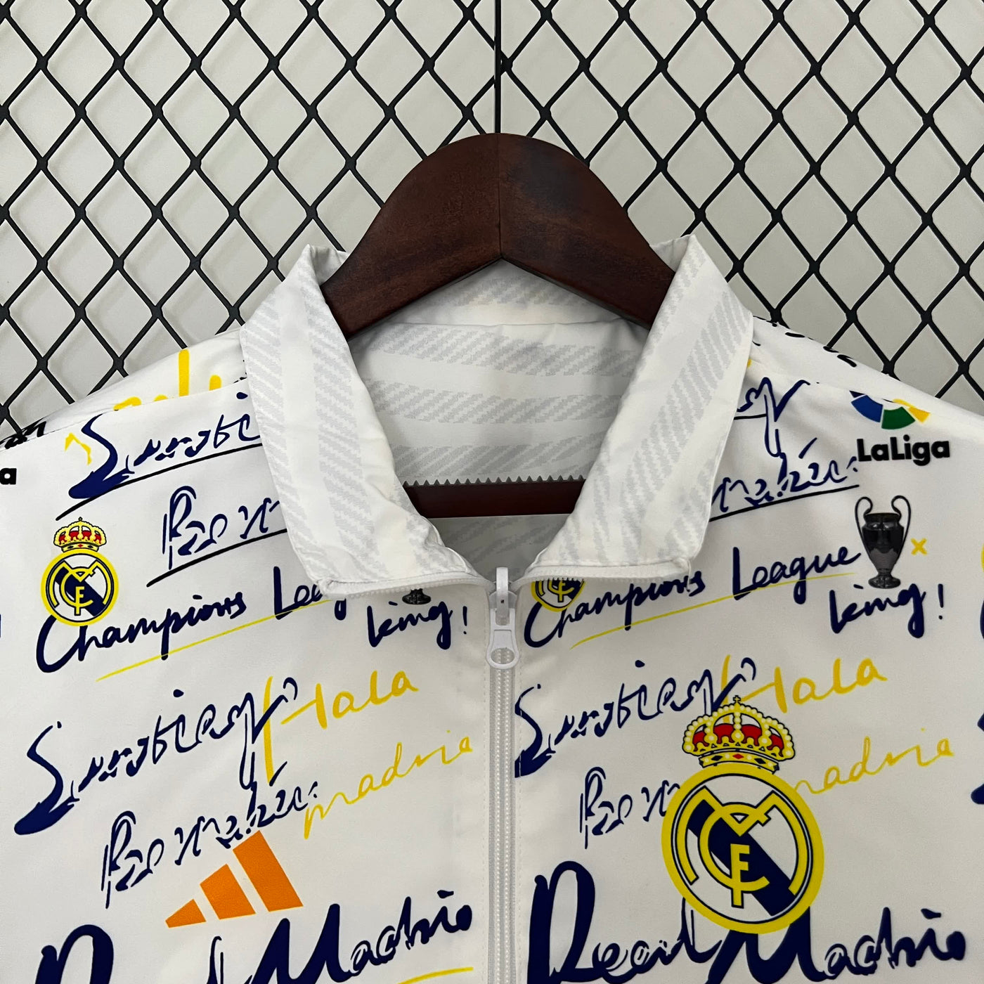 Real Madrid Windbreaker Trench Coat Reversible 2024/2025