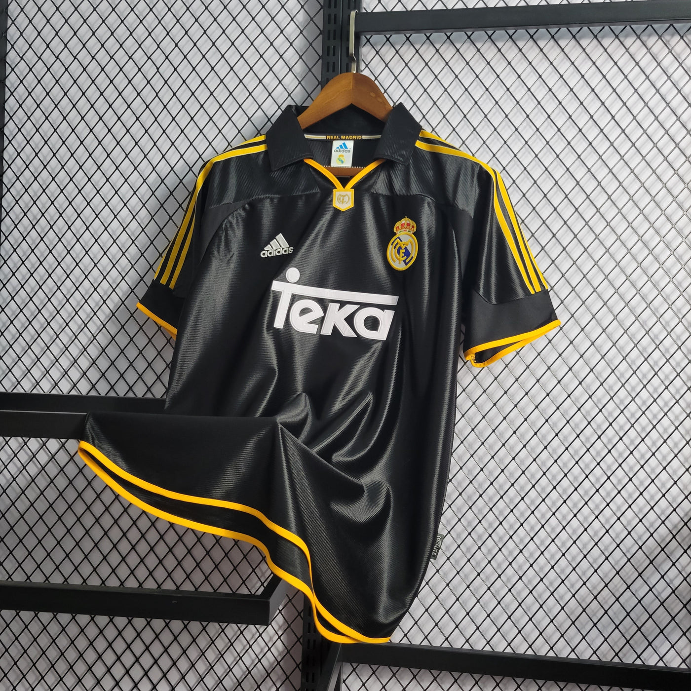 Real Madrid 99/00 Away Retro Football Shirt