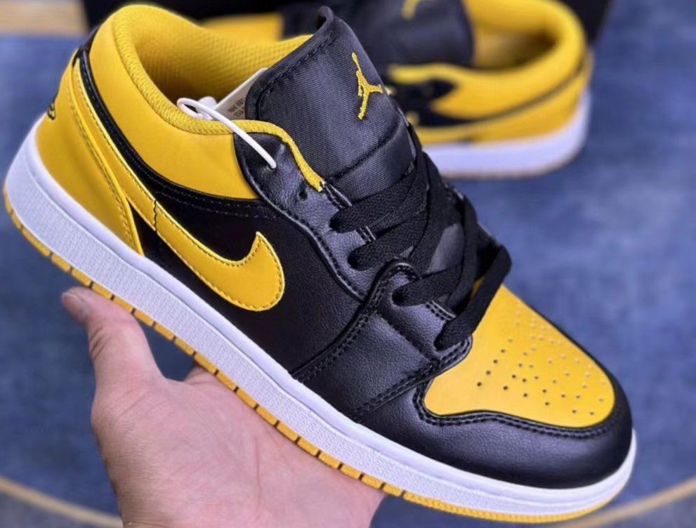Nike Air Jordan 04 Shoes - Iconic Streetwear Sneakers