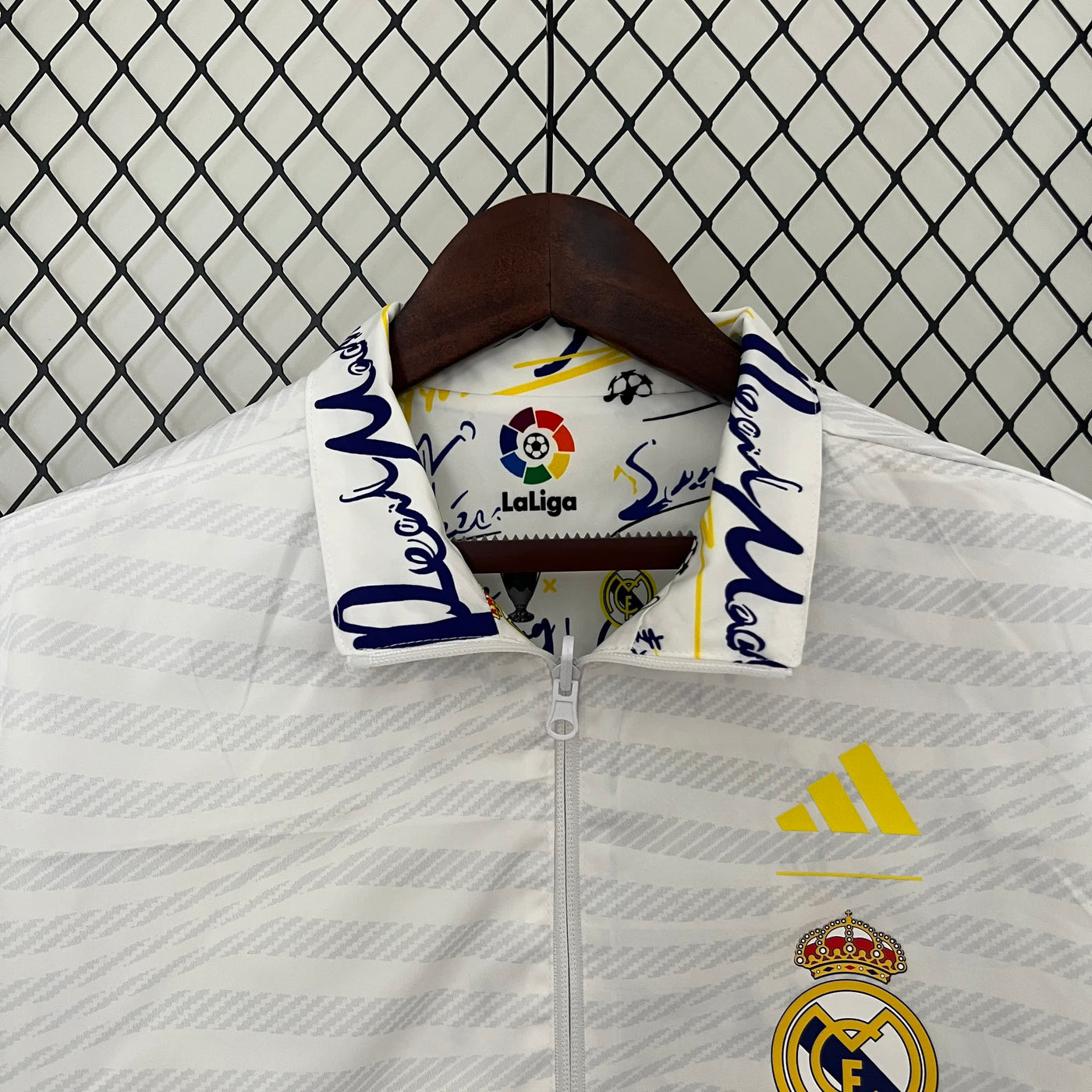 Real Madrid Windbreaker Trench Coat Reversible 2024/2025