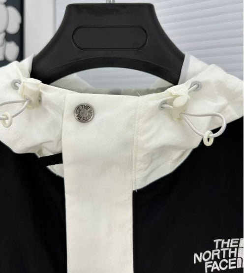 The North Face Martis Jacket Windbreaker Leather White/Black