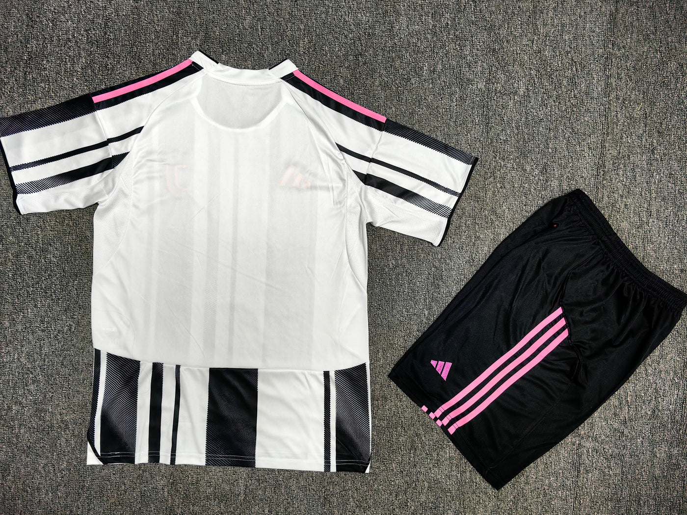 Juventus Kit Home 2025/2026