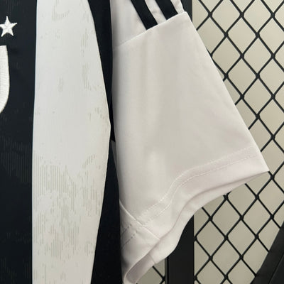 Officiële Juventus Thuis Shirt 2024/2025 - Zwart en Wit met Klassieke Strepen