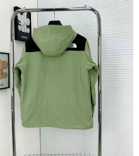The North Face Martis Jacket Windbreaker Leather Green/Black