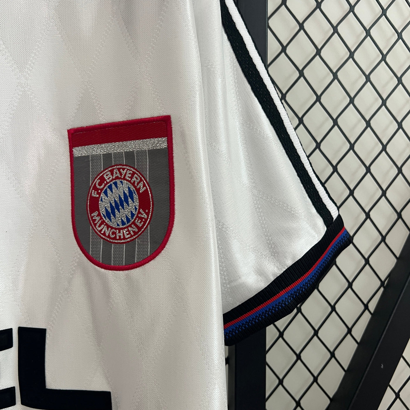 Retro Bayern Munich 96/98 Away S-XXL