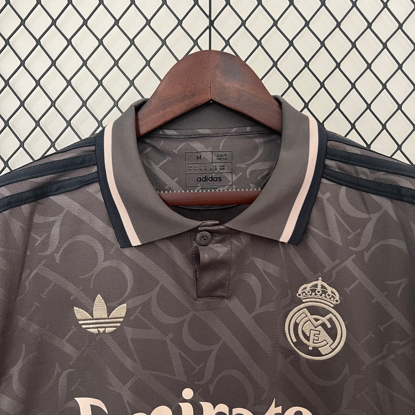Officiële Real Madrid Derde Shirt 2024/2025 - Grijs met Witte Accenten