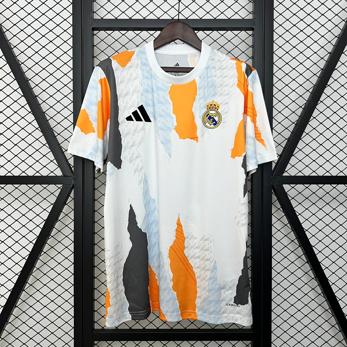 Real Madrid Shirt Training 2024/2025