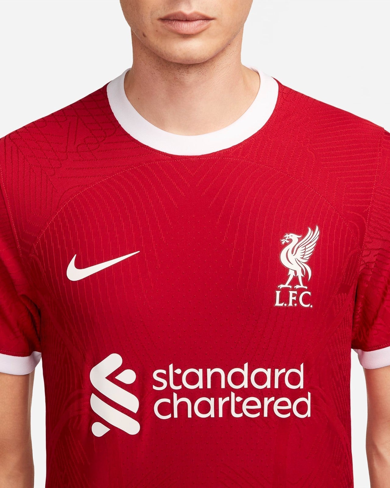 Liverpool Thuisshirt 2023/2024 - De Essentie van Anfield in Jouw Kast!